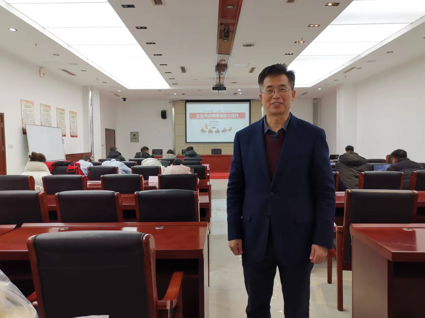李东老师2024年1月30日给历城城市发展讲授《内训师课程开发与授课技巧》第一期圆满结束!
