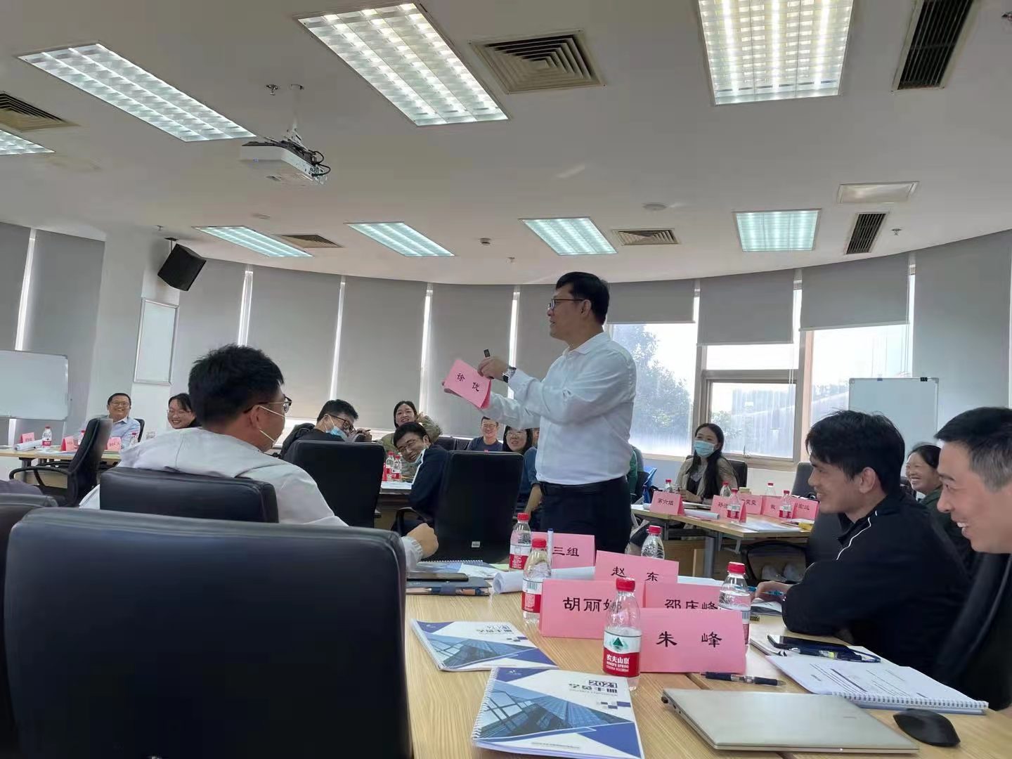 李乾老师完成扬子江药业海慈生物《基于目标达成的高效团队建设与管理》