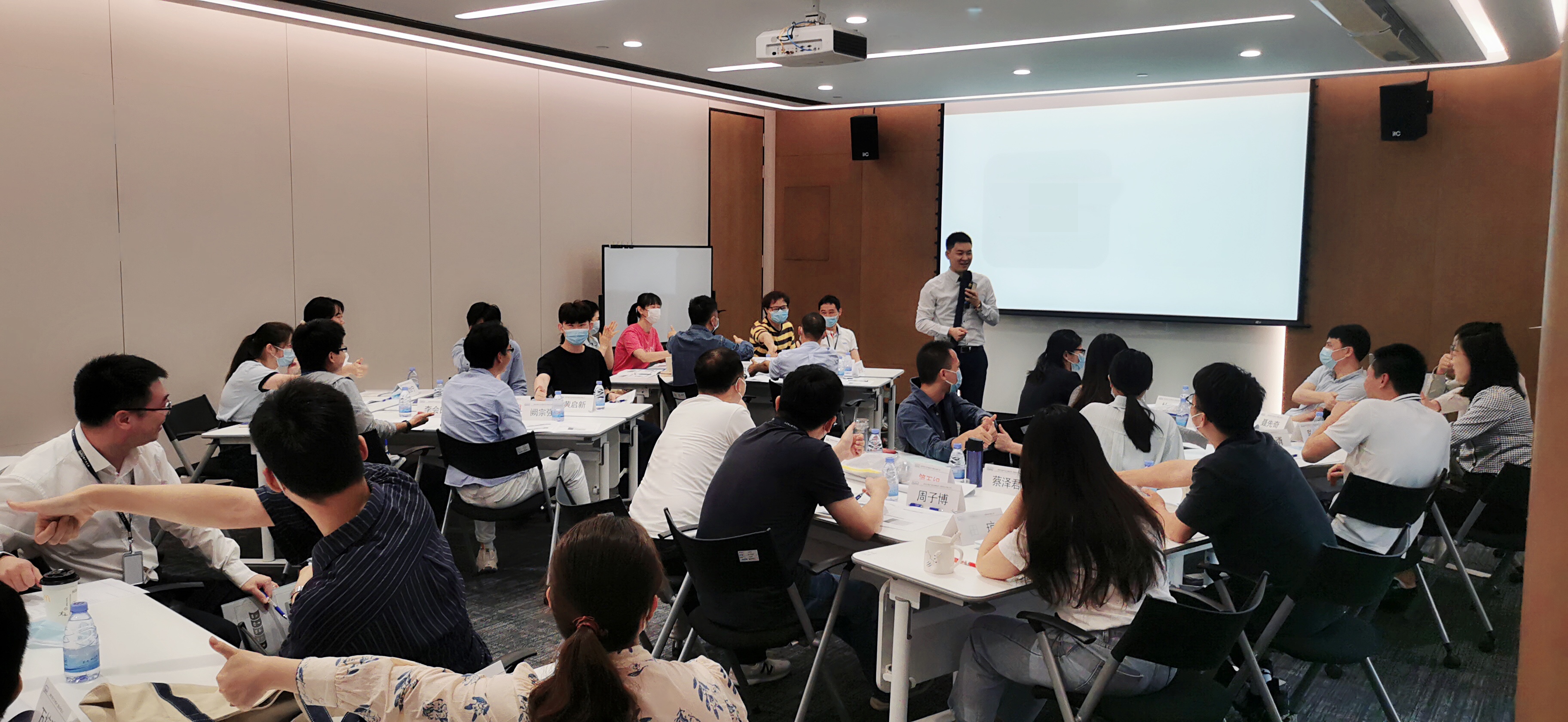 戴国强老师5月17日为 深圳市新产业生物医学公司讲授的第二期《课程开发与设计五步曲》课程圆满结束
