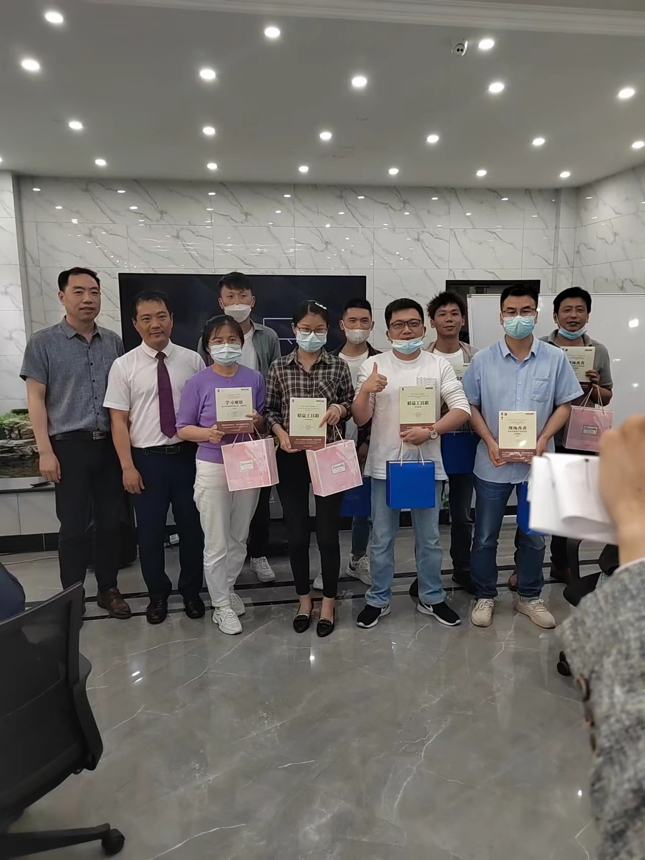 刘刚老师5月8号受邀为 浙江致立智能电子设备公司讲授《IE七大手法》的课程圆满结束