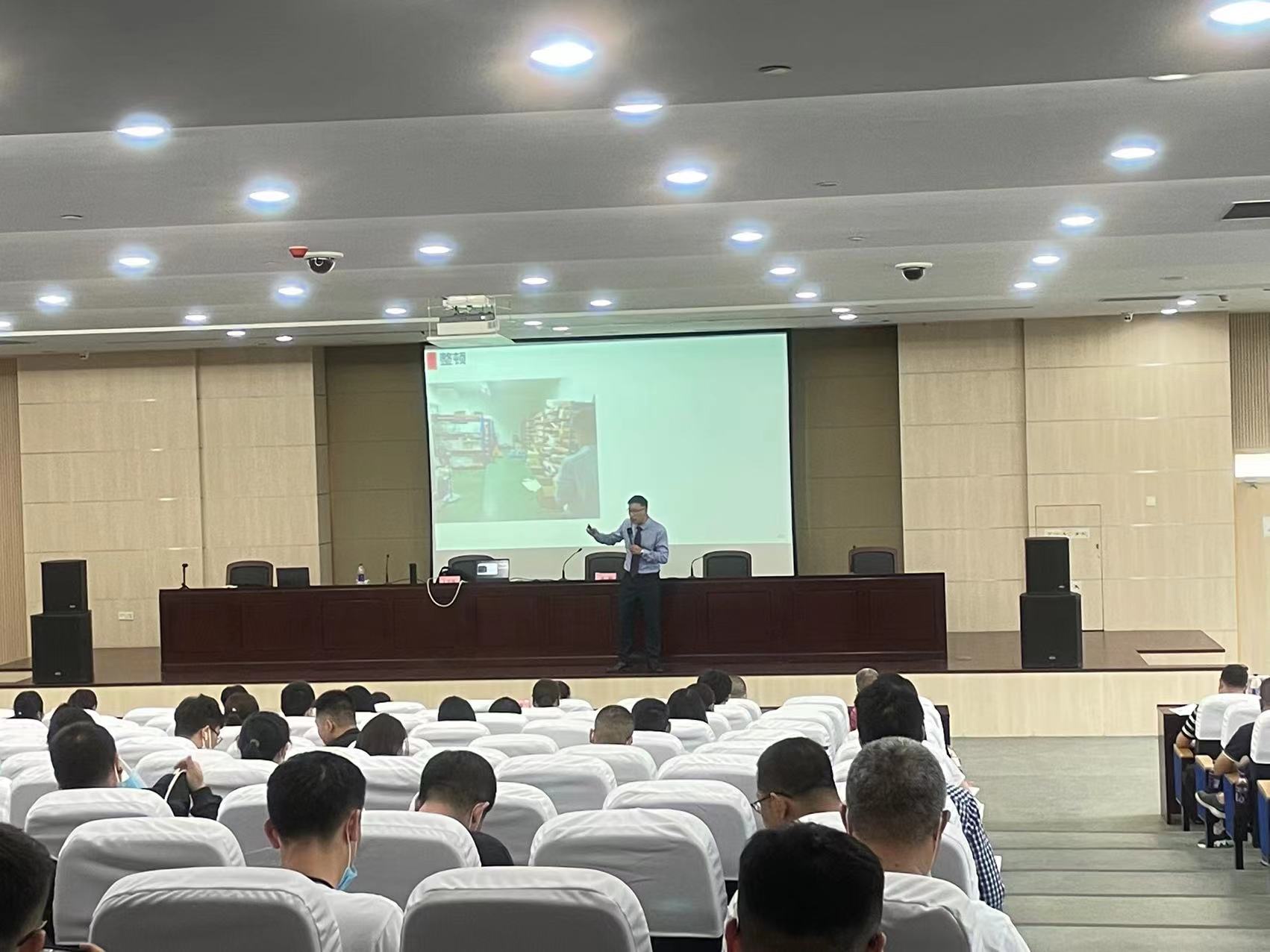 王克华老师5月30日受邀给杭州公开课讲授《精细化现场管理与班组建设》圆满结束