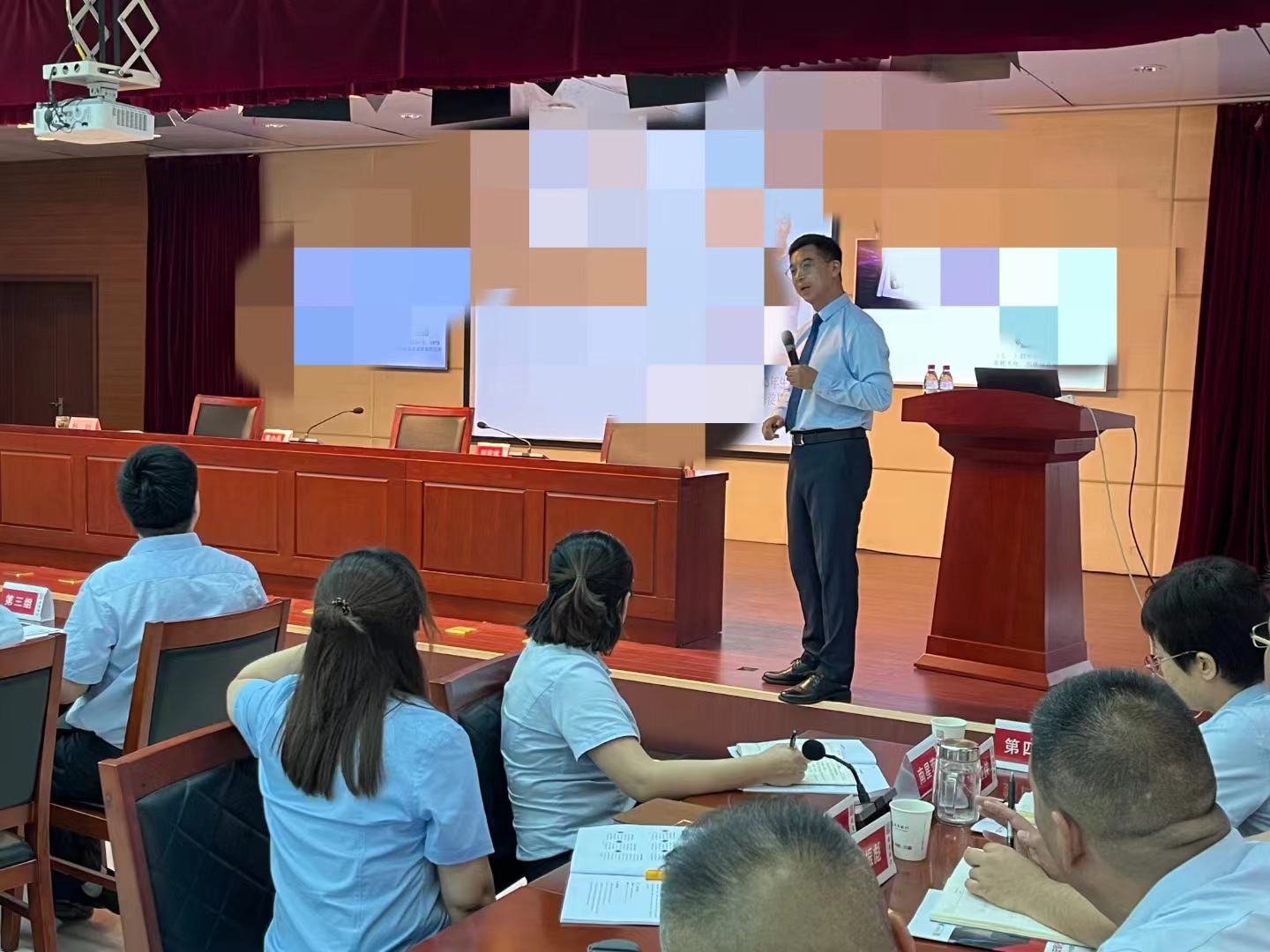 杨楠老师2022年7月2日在陕西给某城商行讲授《沟通力与管理者综合素能提升》课程圆满结束！